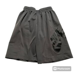 🌼🌼Nike boys basketball shorts Preloved Small🌼🌼